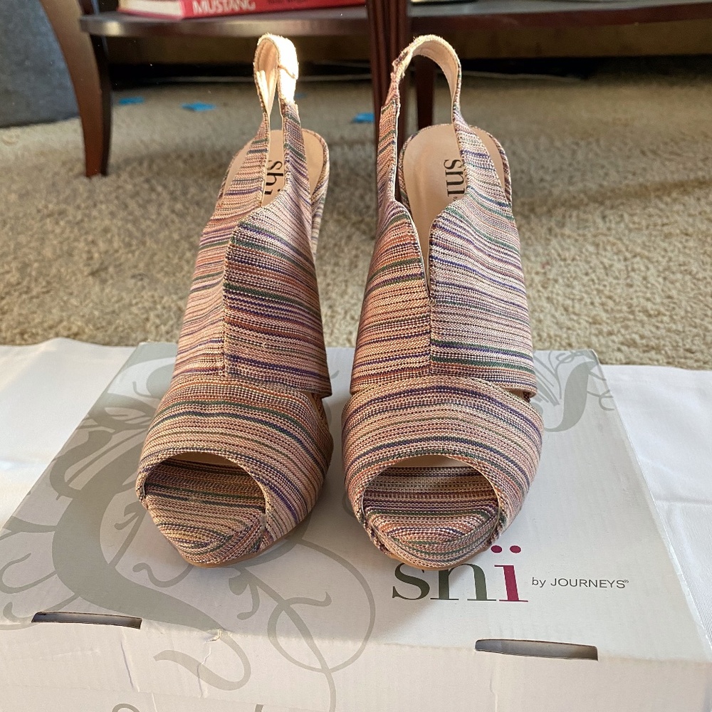 NWT Shi by Journeys Colorful Wedge High Heels